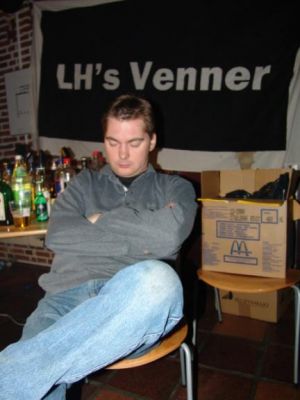 Loft overvejer lige situationen
