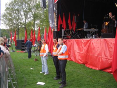 Så er vi klar foran scenen
