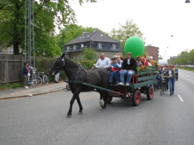 Så kommer demonstrationen - i hestevogn
