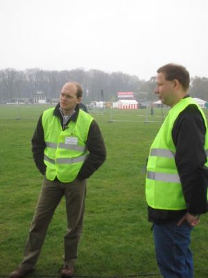 Imens Ruben og Steen holder øje med situationen
