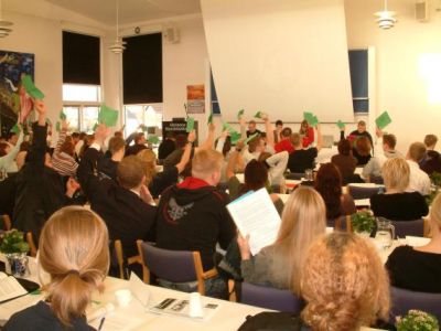 og der stemmes igen, i dag med grønne stemmesedler
