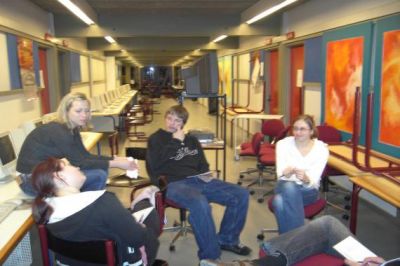 gruppearb på gangen
