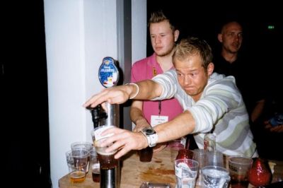 Personalet er ikke hurtig nok, så Vicepræsidenten må klare sig selv
