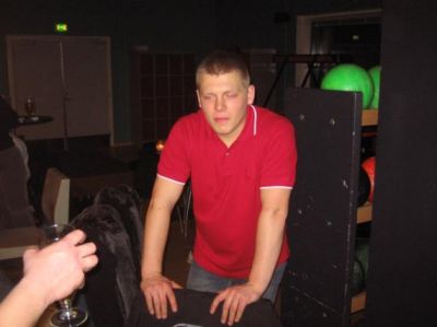 Dixen overvejer situationen
