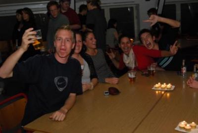 Øllet har allerede virket på Jani
