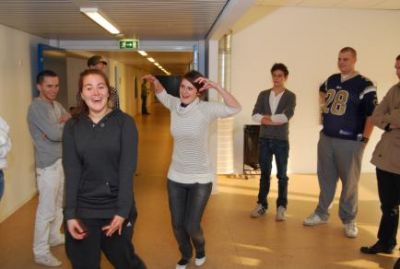 Så går det straks bedre med at holde sig vågen udenfor salen
