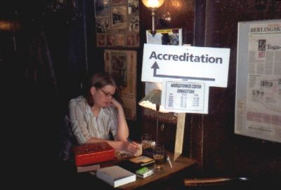 Helene er klar med akkrediteringen
