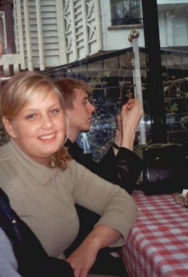 LH's næstformand er glad, imens at formanden ordner negle...
