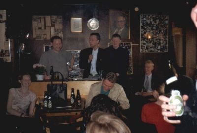 Dirigent-suppleanterne sammen med Morten Løfberg, der stiller forslag
