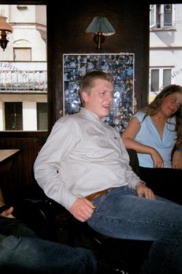 Dixen - her i en (forholdsvis) tør udgave - konstaterer at han er blevet genvalgt
