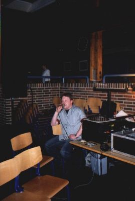 Jakob styrer fredag aftens underholdning
