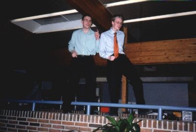 David og Hilde i gang med en hjemmelavet dans
