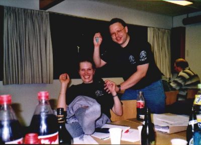 Og straks er Steen i gang med at myrde sekretariatslederen
