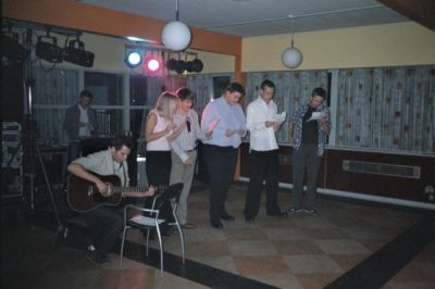 Underholdningen er startet - første hold er på banen
