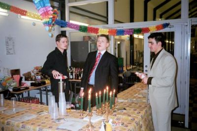 Rasmus og Dixen styrer baren
