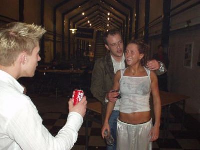 Så er der cola party!!!!
