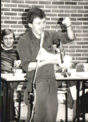 Tage Jensen underholder
