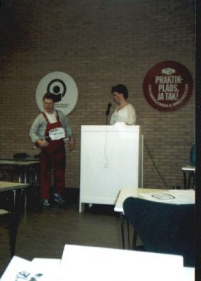 Morten og Morten "opfører" Zone 10's beretning som Signe og Mads
