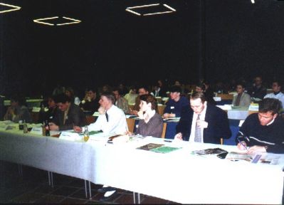 FU og gæstebordet følger med
