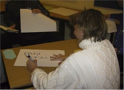 Der tænkes frugtbare tanker i Ronalds workshop
