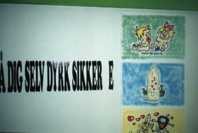 Handelsskoleudsmykning anno 1999
