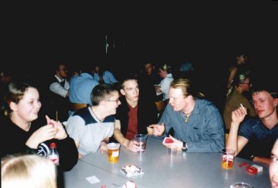 Flere festdeltagere med blandt andet Lean
