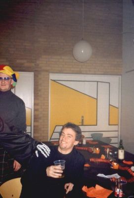 Allan holder også fest
