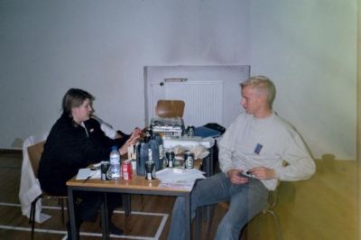 Karin og Steen W er ankommet til skolen
