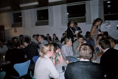 Et kig ud over festen
