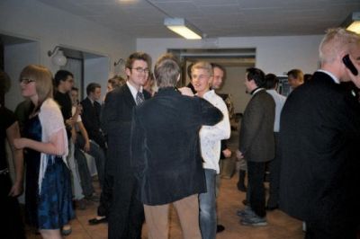 Så er deltagerne  - med Thue i midten - også kommet
