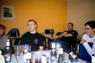 Dan, Steen og Anja er også med til mødet
