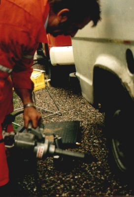 Og her er han så - med det helt store værktøj...
