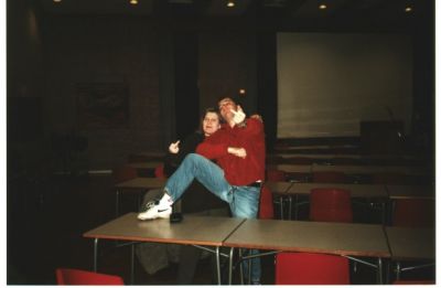 Lisbet og Schumann udtrykker deres mening om Carina Lykkes forsøg på at sove i salen, mens den bliver gjort klar!
