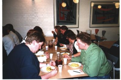 Og aftensmaden indtages...
