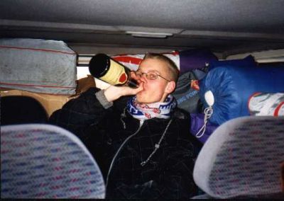 Imens hygger David sig omme bag i
