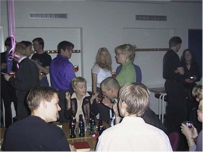 Og velkomstdrinken er serveret
