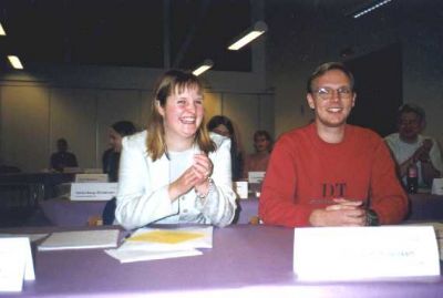 Formandsskabet overhører gæstetalerne
